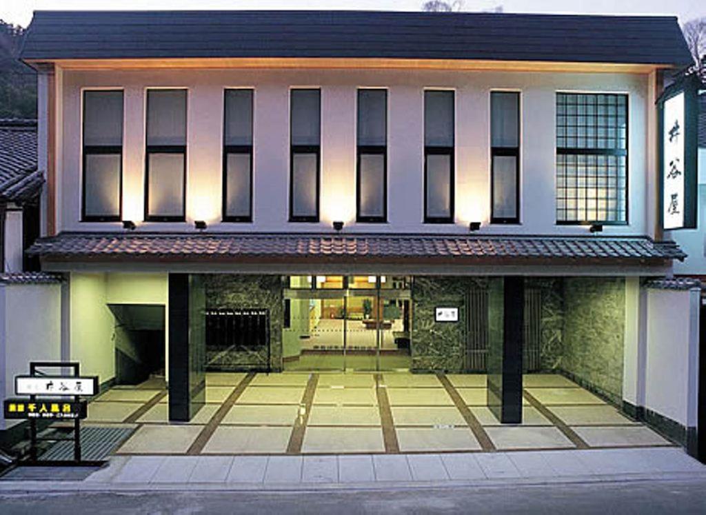 Itaniya Hotell Sakurai Exteriör bild
